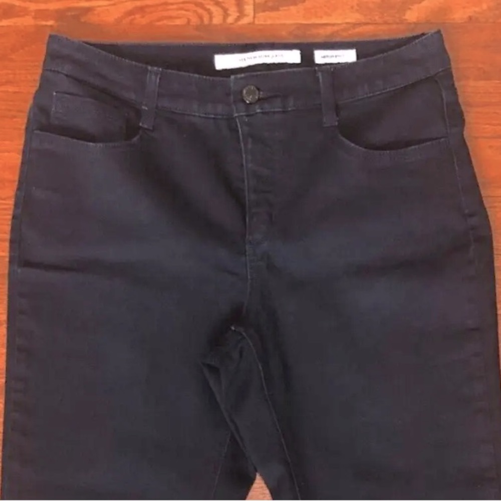 JONES NY Jeans Mercer Bootcut Black Secret Slimming Rhinestone Pocket Pants NWOT - Picture 3 of 12